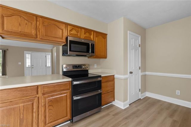 317 Spurlane CIR, Chesapeake, VA 23322