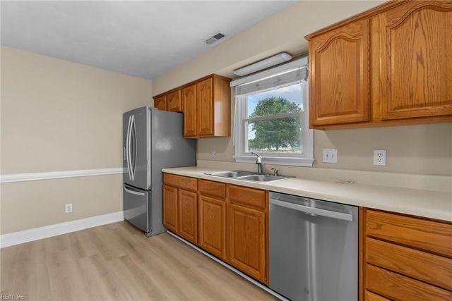 317 Spurlane CIR, Chesapeake, VA 23322