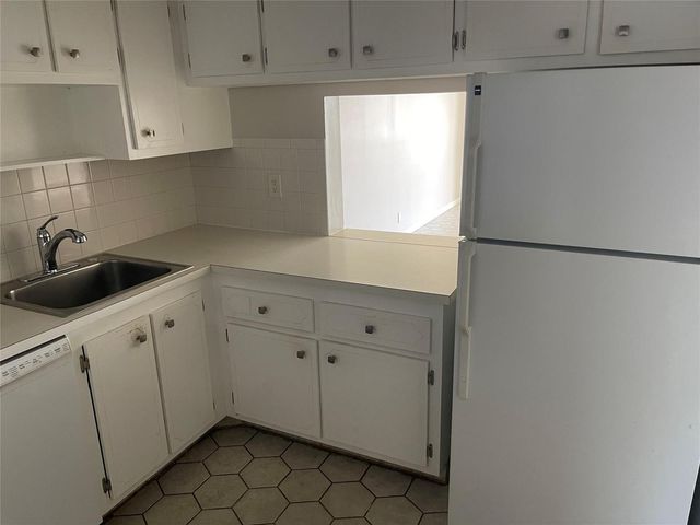 1005 Country Club Drive 205, Margate, FL 33063