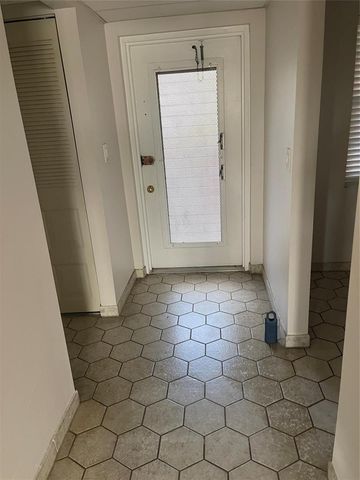 1005 Country Club Drive 205, Margate, FL 33063