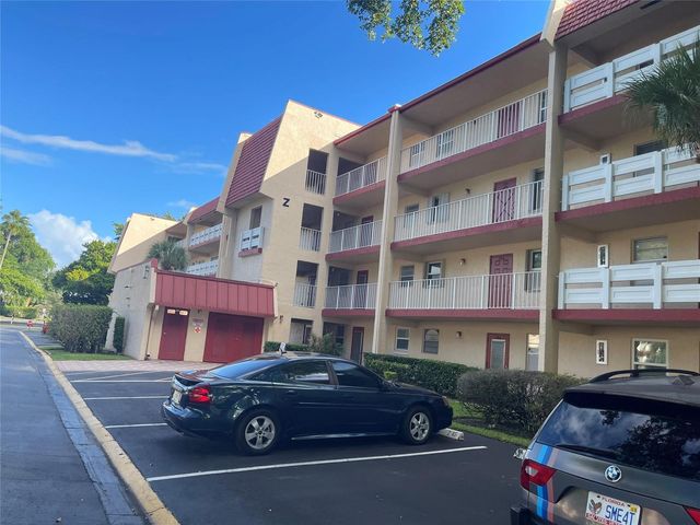 1005 Country Club Drive 205, Margate, FL 33063