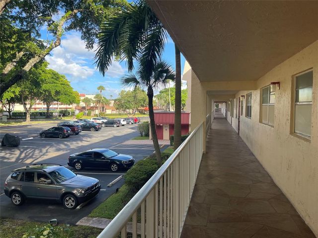 1005 Country Club Drive 205, Margate, FL 33063