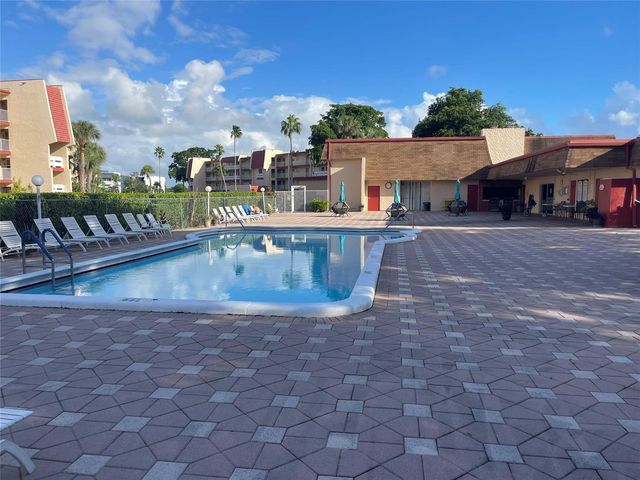 1005 Country Club Drive 205, Margate, FL 33063