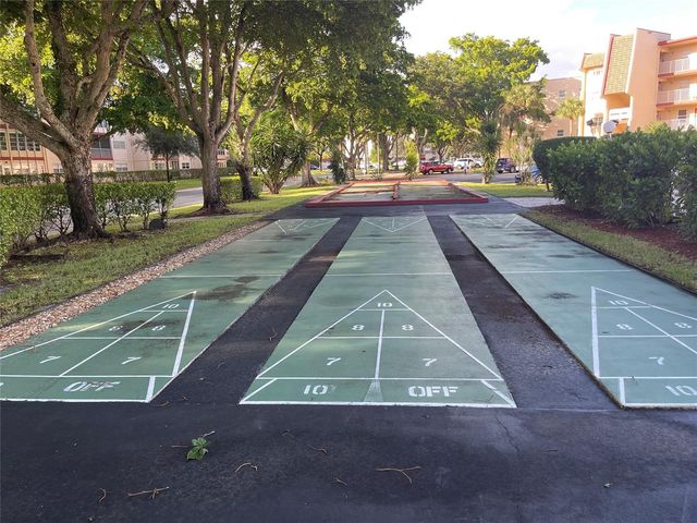 1005 Country Club Drive 205, Margate, FL 33063