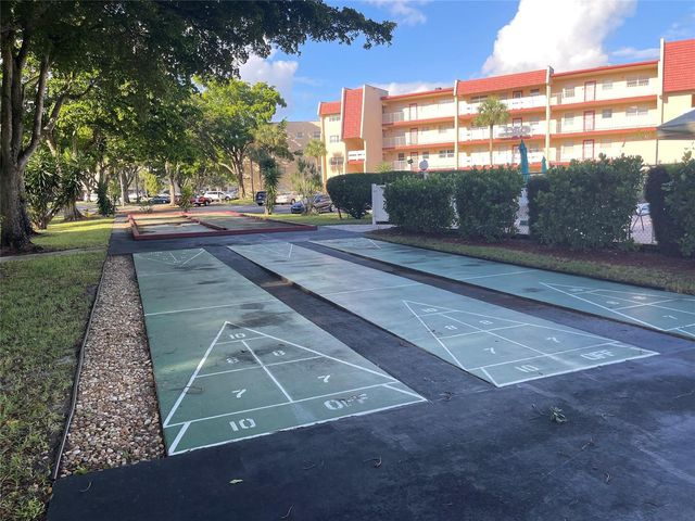 1005 Country Club Drive 205, Margate, FL 33063