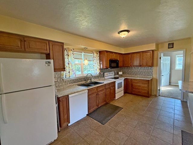 2801 S Michigan Avenue, Joplin, MO 64804