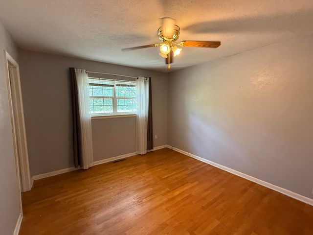 2801 S Michigan Avenue, Joplin, MO 64804