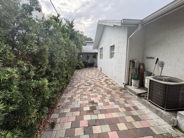 314 SW 10th Ave 2, Miami, FL 33130