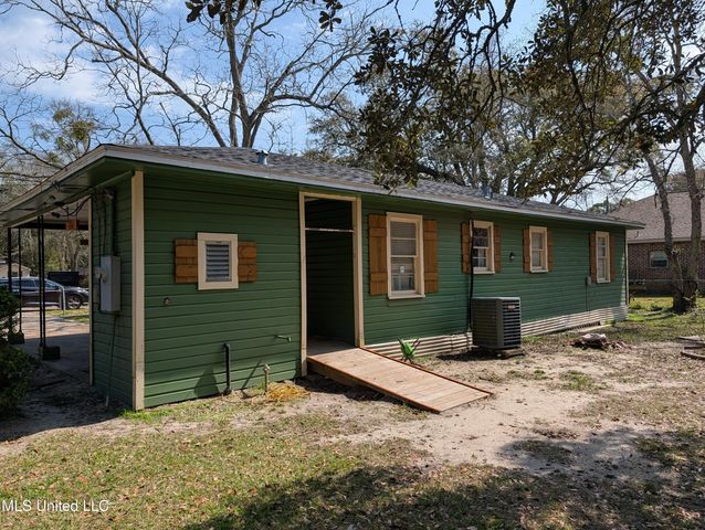 2233 5th Avenue, Gulfport, MS 39501