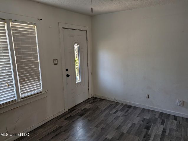 2233 5th Avenue, Gulfport, MS 39501