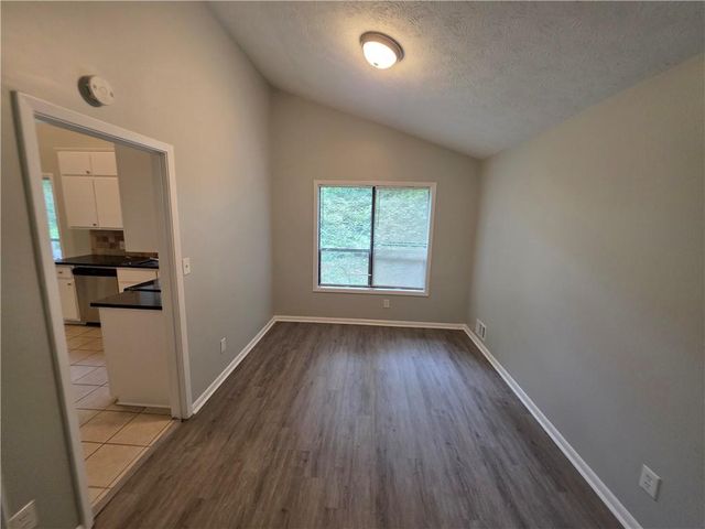 5085 Rock Glen Dr, Stone Mountain, GA 30088