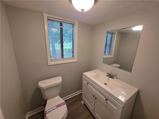 5085 Rock Glen Dr, Stone Mountain, GA 30088