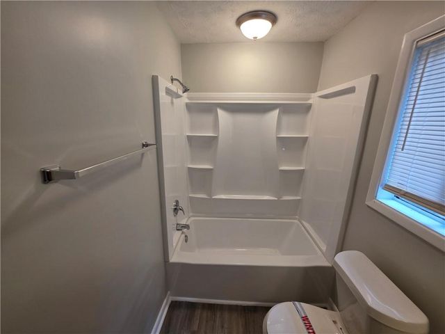 5085 Rock Glen Dr, Stone Mountain, GA 30088