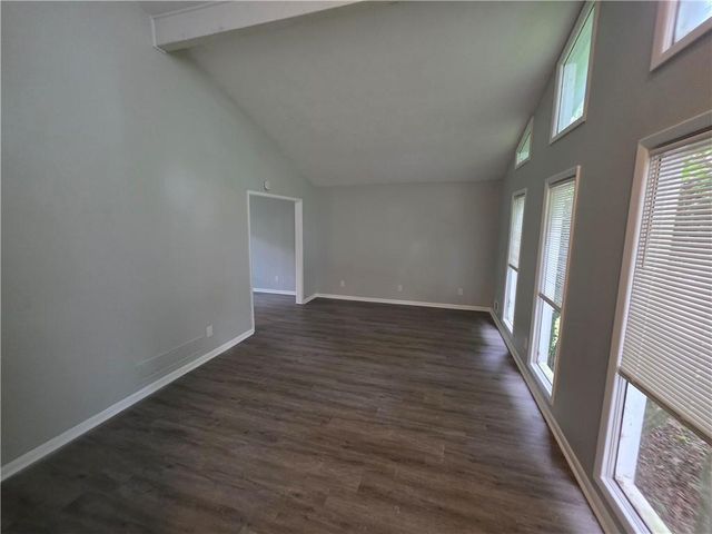 5085 Rock Glen Dr, Stone Mountain, GA 30088