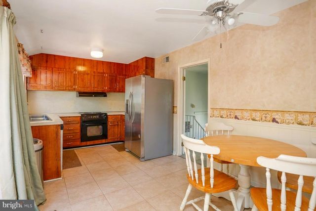 204 MILDRED CT, Mount Laurel, NJ 08054