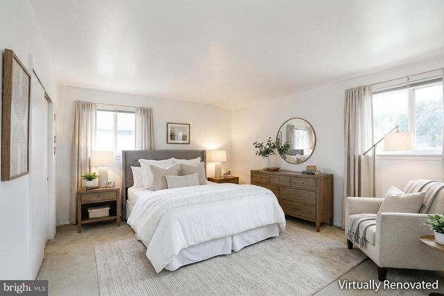 204 MILDRED CT, Mount Laurel, NJ 08054