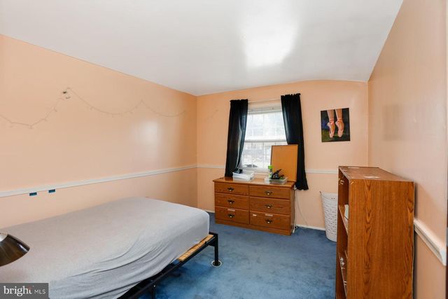 204 MILDRED CT, Mount Laurel, NJ 08054