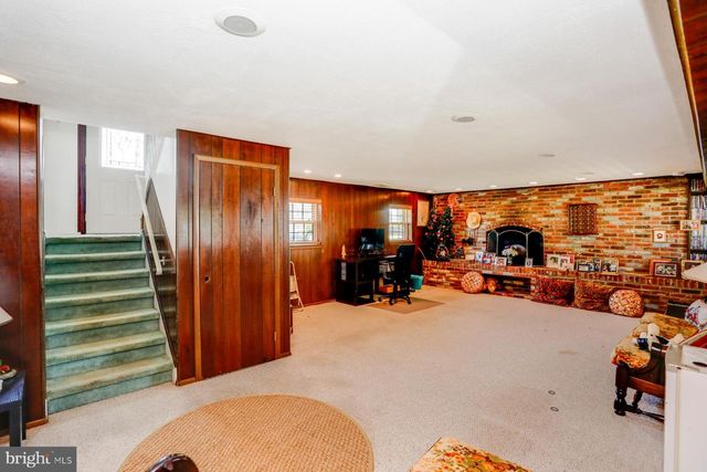 204 MILDRED CT, Mount Laurel, NJ 08054