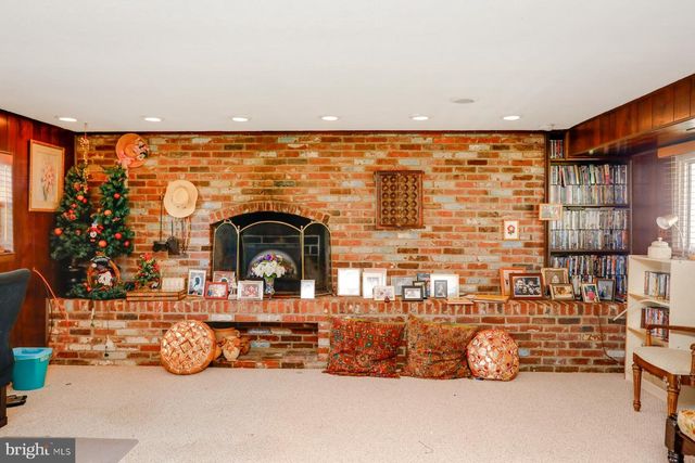 204 MILDRED CT, Mount Laurel, NJ 08054