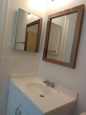805 SW 113th Way 805, Pembroke Pines, FL 33025