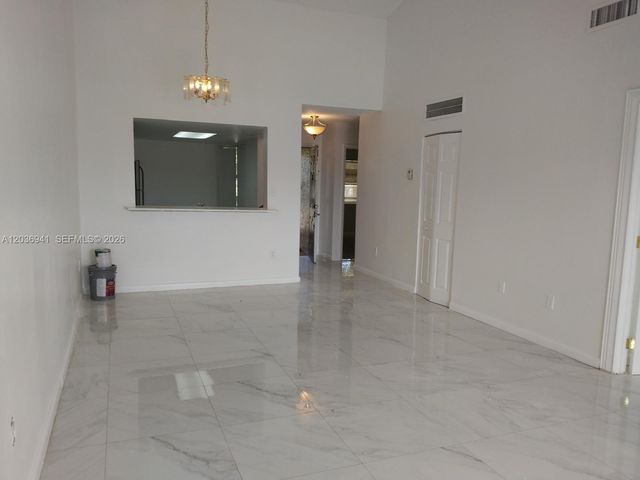 805 SW 113th Way 805, Pembroke Pines, FL 33025