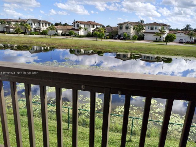 805 SW 113th Way 805, Pembroke Pines, FL 33025