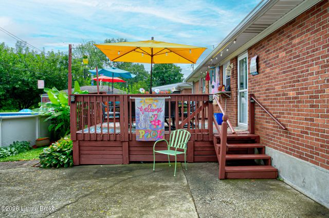 3827 Chatham Rd, Louisville, KY 40218