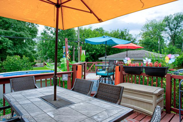 3827 Chatham Rd, Louisville, KY 40218