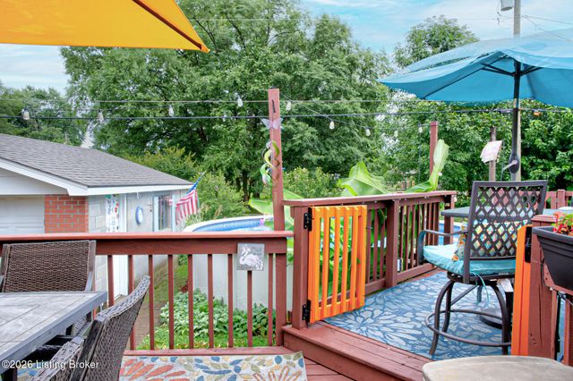 3827 Chatham Rd, Louisville, KY 40218