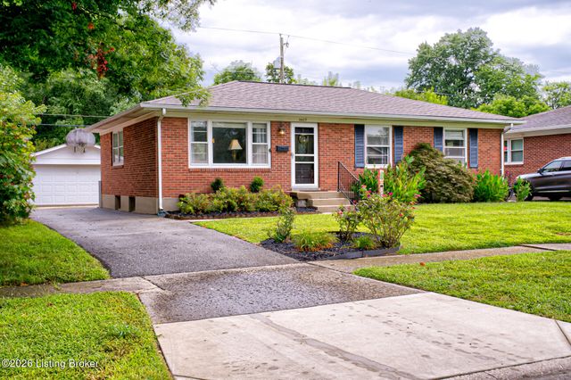 3827 Chatham Rd, Louisville, KY 40218