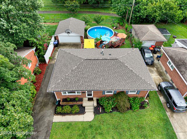 3827 Chatham Rd, Louisville, KY 40218