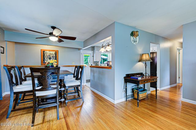 3827 Chatham Rd, Louisville, KY 40218