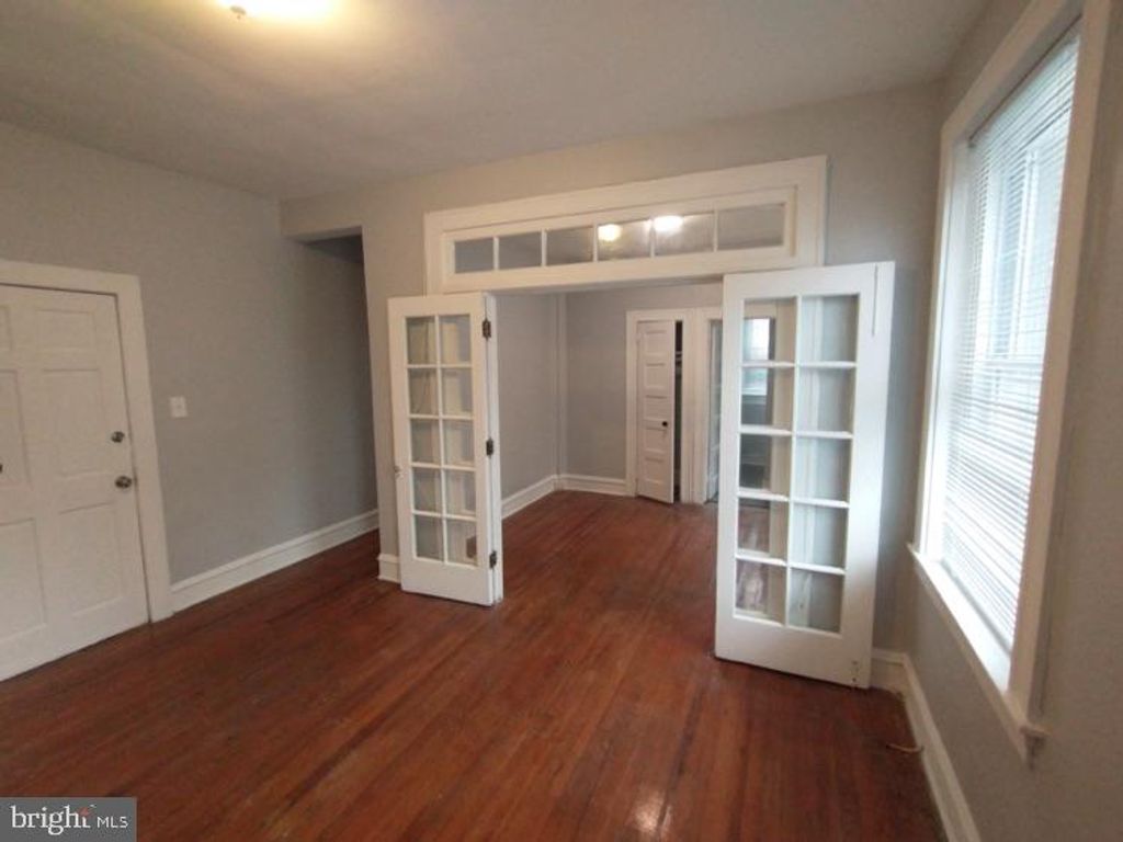 307 DOLPHIN ST #3E, Baltimore, MD 21217