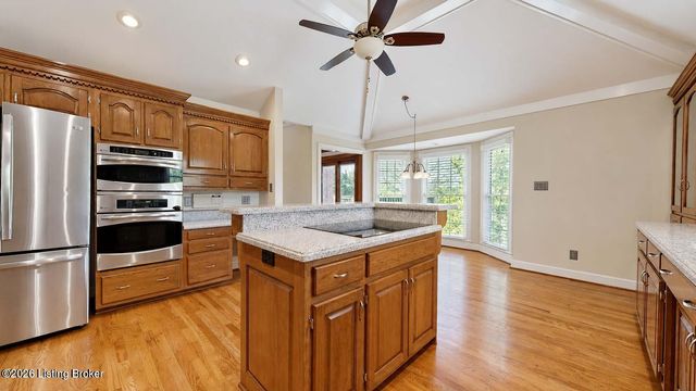 154 Shady Oak Ct, Mt Washington, KY 40047