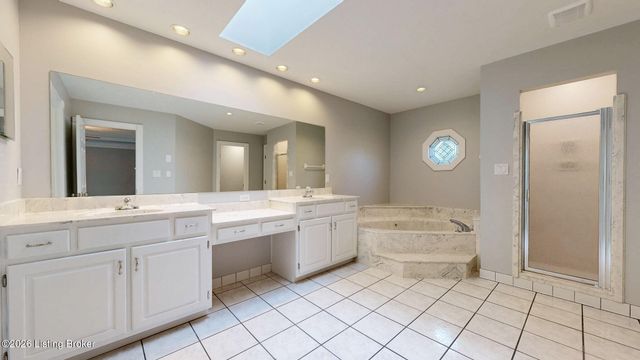 154 Shady Oak Ct, Mt Washington, KY 40047