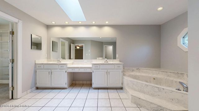 154 Shady Oak Ct, Mt Washington, KY 40047