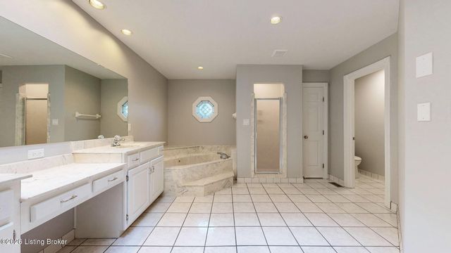 154 Shady Oak Ct, Mt Washington, KY 40047