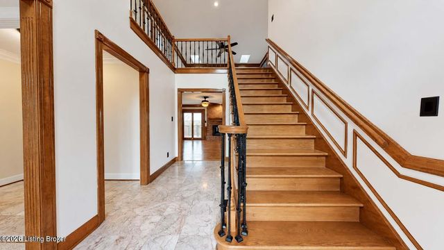 154 Shady Oak Ct, Mt Washington, KY 40047