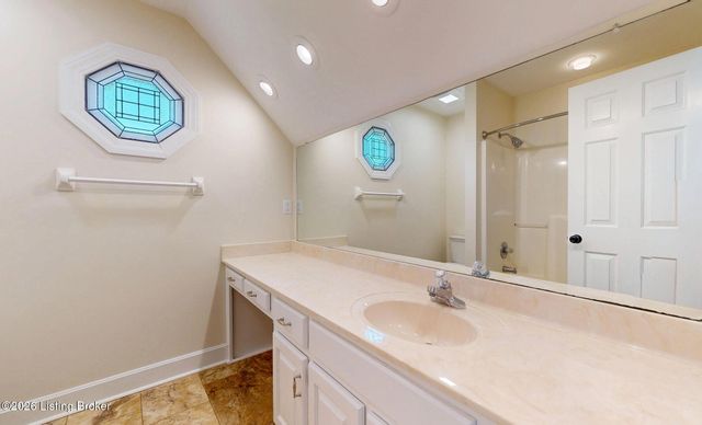 154 Shady Oak Ct, Mt Washington, KY 40047