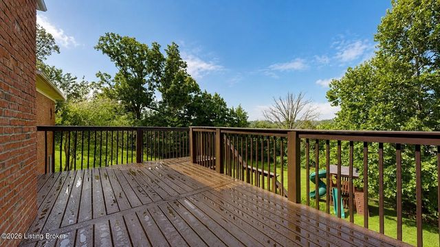 154 Shady Oak Ct, Mt Washington, KY 40047