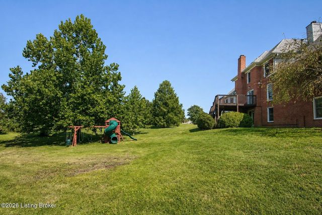 154 Shady Oak Ct, Mt Washington, KY 40047
