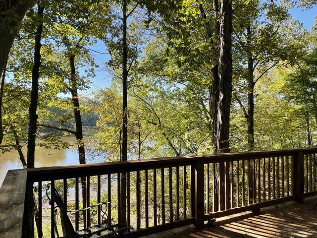 205 Lewis Cir, Dover, TN 37058