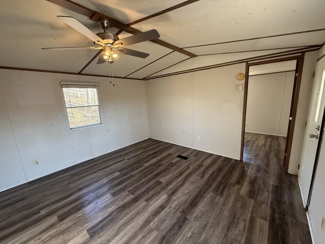 205 Lewis Cir, Dover, TN 37058