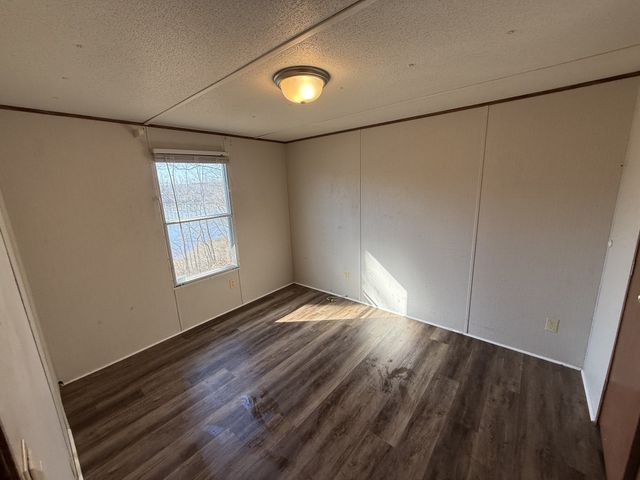 205 Lewis Cir, Dover, TN 37058