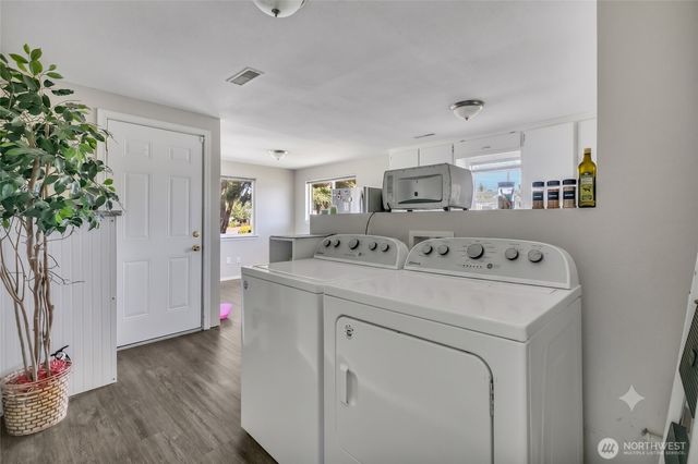 7048 S Oakes Street, Tacoma, WA 98409