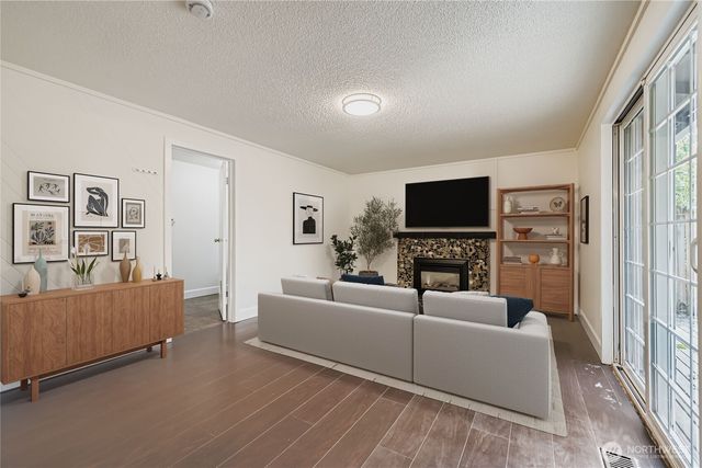 14631 127th Avenue NE, Woodinville, WA 98072