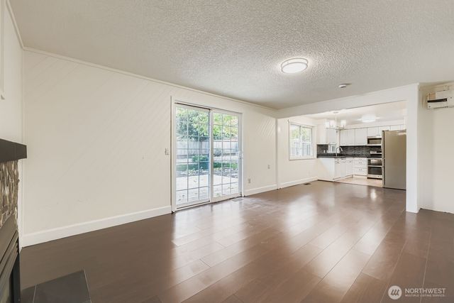 14631 127th Avenue NE, Woodinville, WA 98072