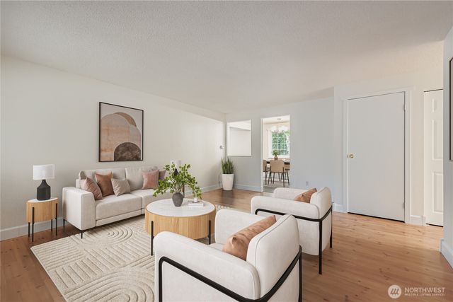 14631 127th Avenue NE, Woodinville, WA 98072