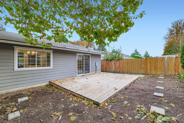 14631 127th Avenue NE, Woodinville, WA 98072