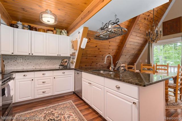 3627 Merritt Lake Drive, Metamora, MI 48455